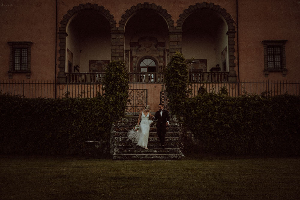 Bride & Groom Photo - Elopment in Tuscany villa