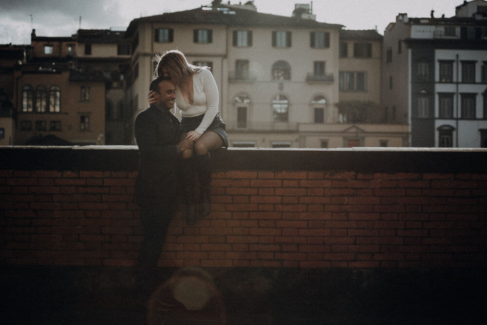 Sunny winter couple session in Florence, Italy