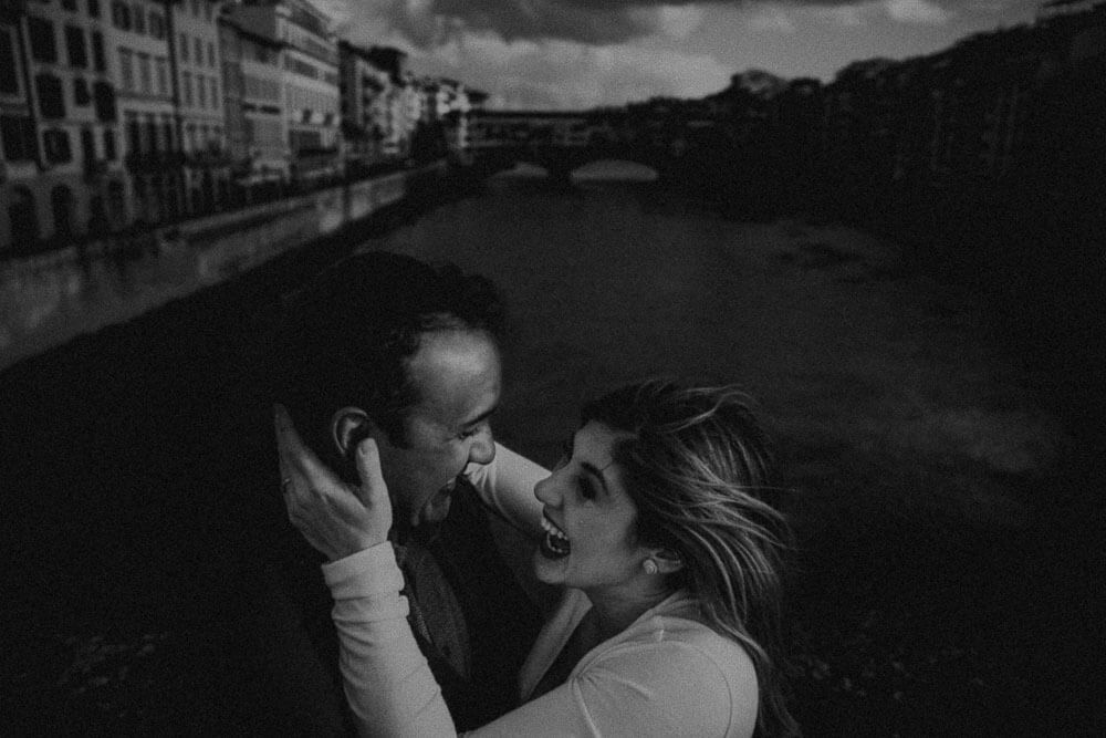 Winter engagement photo session in Florence, Tuscany