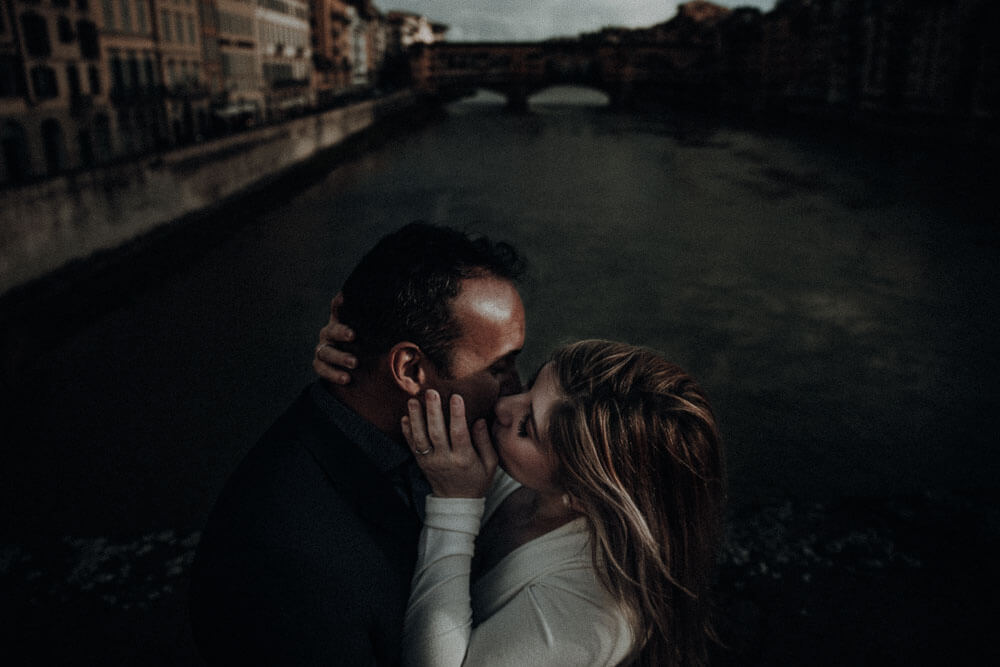 Winter engagement session in Florence, Tuscany