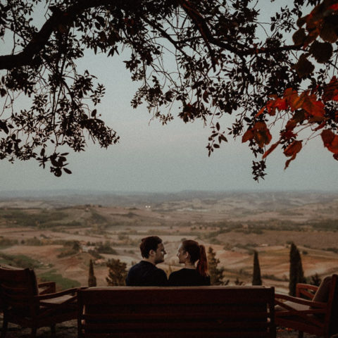 Autumn Couple photo session in val d'Orcia, Tuscany