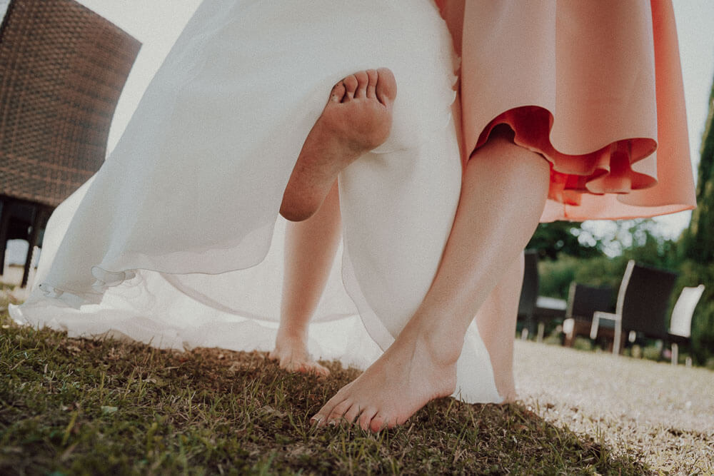 country wedding in tuscany, barefoot bride
