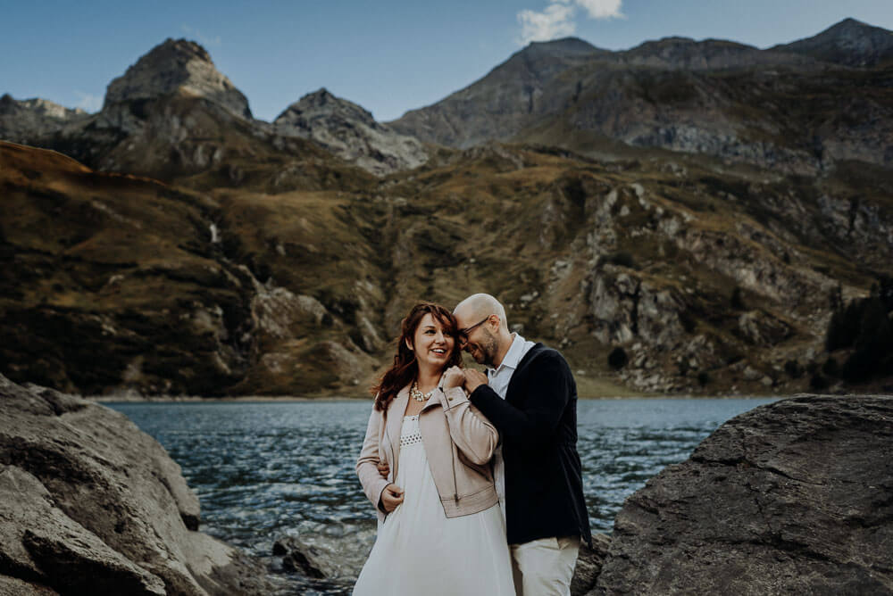 epic couple portrait, dolomites adventure elopement on lake