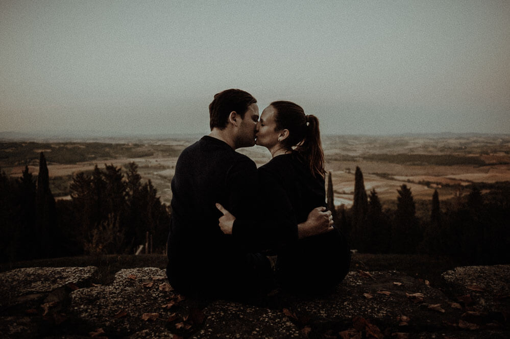 Autumn Couple portrait in val d'Orcia, Tuscany